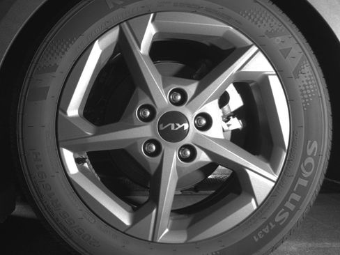 Used 2025 Kia K4 LXS image 14