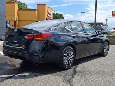 Used 2023 Nissan Altima 2.5 SV FWD image 7