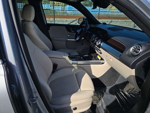 New 2026 Mercedes-Benz GLB 250 image 11