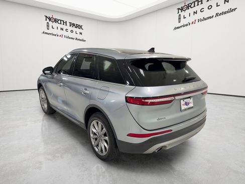 Used 2022 Lincoln Corsair FWD w/ Premium Package image 28