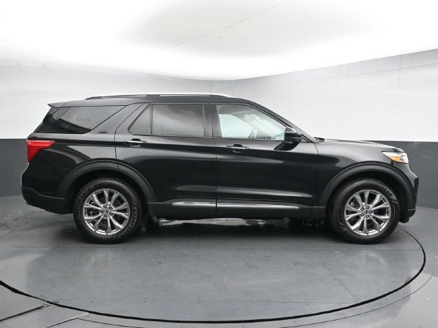 Used 2024 Ford Explorer Limited AWD/4WD image 12