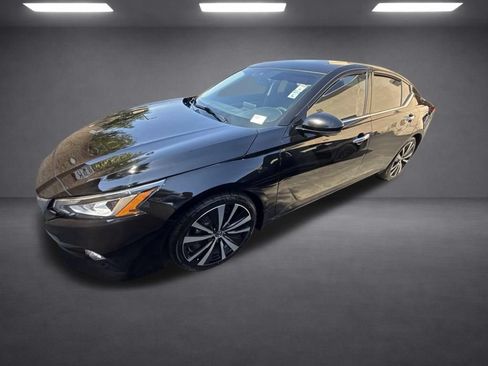 Used 2020 Nissan Altima 2.5 Platinum FWD image 5