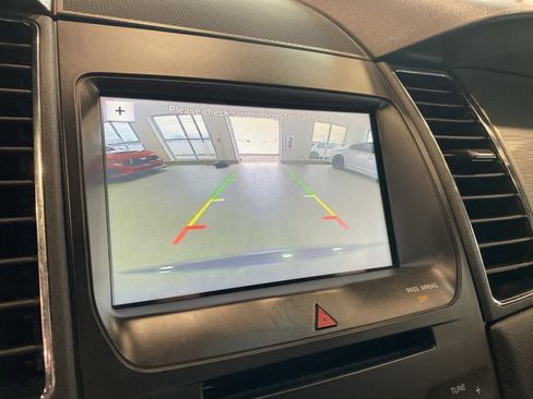 Used 2016 Ford Taurus SEL w/ Equipment Group 201A image 22