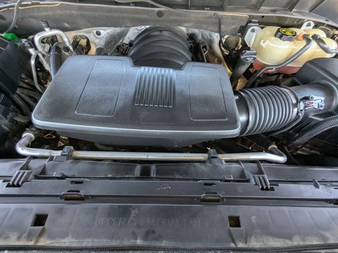 Used 2019 Chevrolet Silverado 1500 LT Trail Boss AWD/4WD image 34