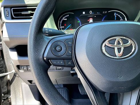 Used 2024 Toyota RAV4 XLE w/ Convenience Package AWD/4WD image 10