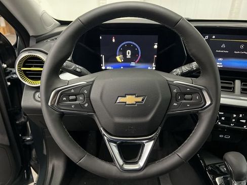 New 2026 Chevrolet Trax LT w/ Driver Confidence Package image 11