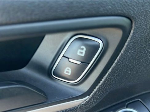 Certified 2022 Ford Escape SE w/ Cold Weather Package image 10