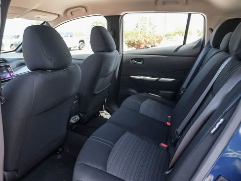 Used 2022 Nissan Leaf S FWD image 18