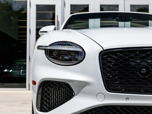 New 2025 Bentley Continental GTC image 7