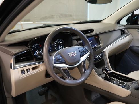 Used 2021 Cadillac XT5 Premium Luxury AWD/4WD image 6