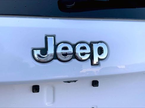 Used 2018 Jeep Grand Cherokee Summit AWD/4WD image 33