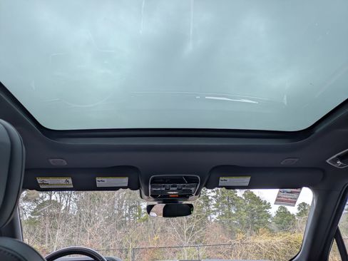 Used 2024 Land Rover Range Rover Sport SE image 24