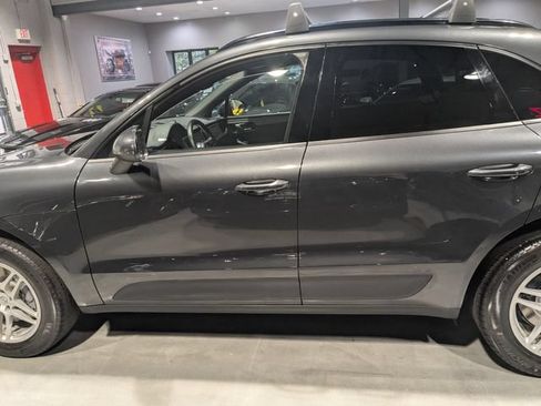 Used 2017 Porsche Macan AWD/4WD image 5