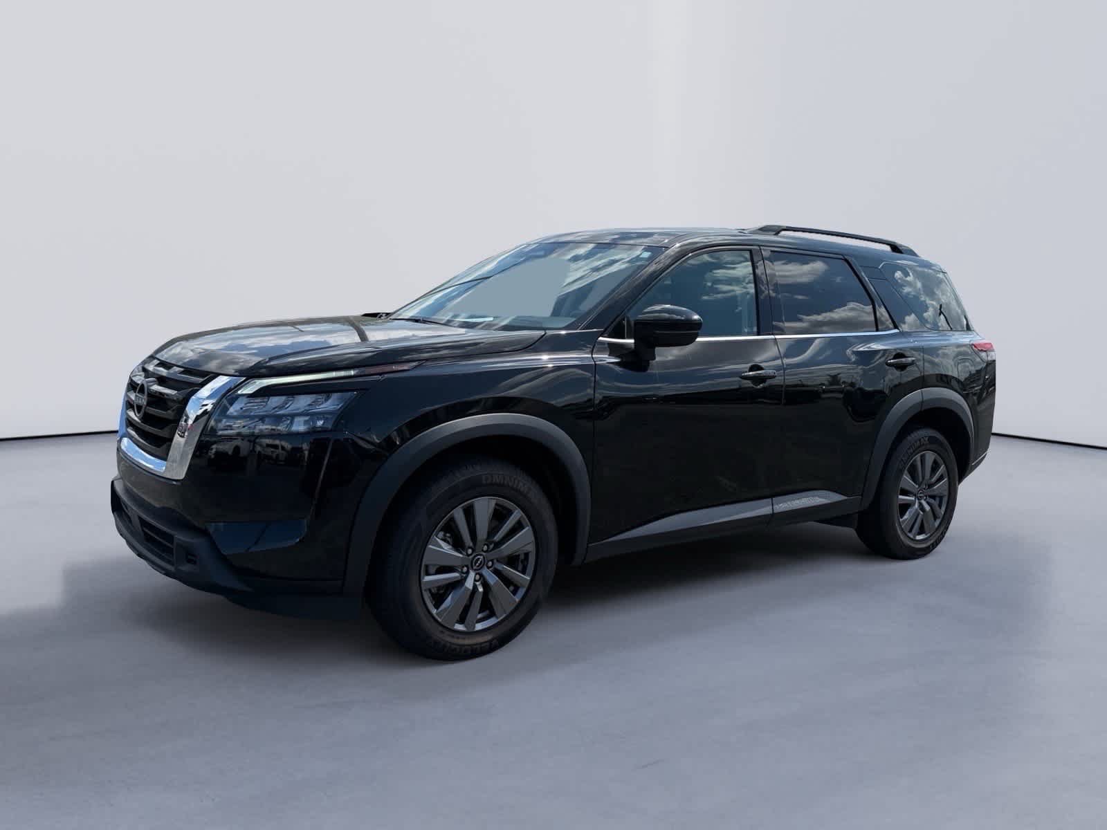 Used 2025 Nissan Pathfinder SV AWD/4WD image 1