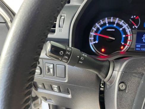 Used 2017 Toyota 4Runner SR5 AWD/4WD image 15