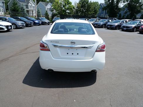 Used 2015 Nissan Altima 2.5 SV FWD image 4