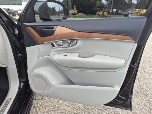Used 2020 Volvo XC90 T6 Inscription w/ Protection Package Premier AWD/4WD image 29