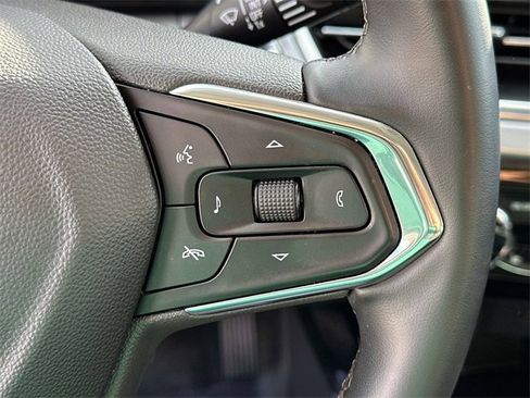 Used 2024 Chevrolet Trax LT w/ LT Convenience Package image 7