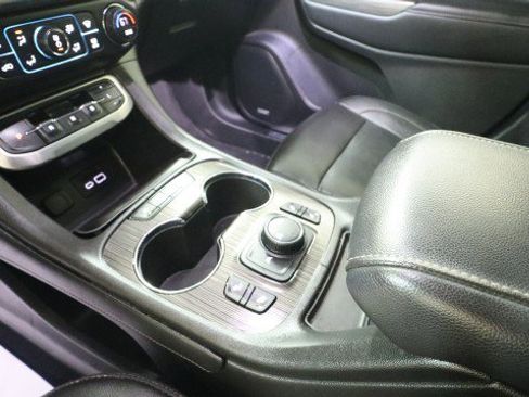 Used 2020 GMC Acadia SLT AWD/4WD image 20