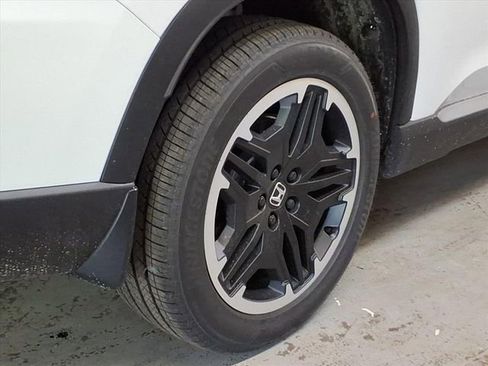 New 2026 Honda Pilot Touring image 4