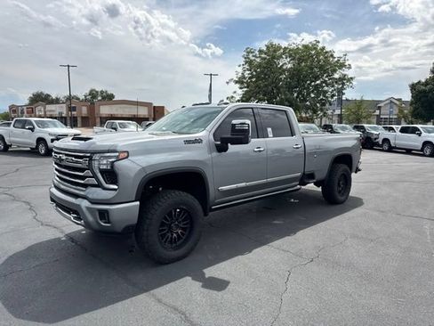 Used 2026 Chevrolet Silverado 3500 High Country w/ Technology Package AWD/4WD image 3