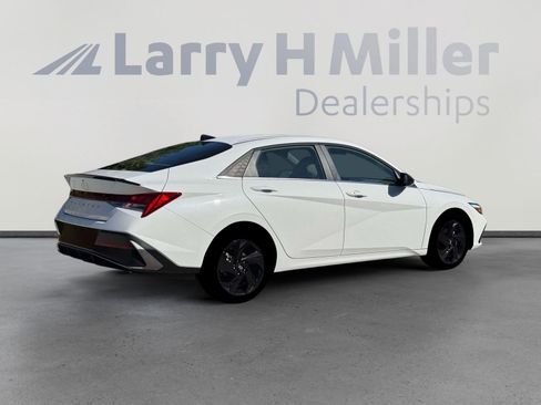 New 2026 Hyundai Elantra SEL Sport Premium FWD image 8