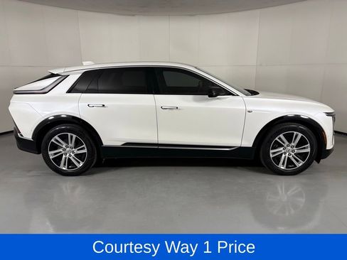 Used 2024 Cadillac Lyriq Tech w/ Driver Assist Package AWD/4WD image 13