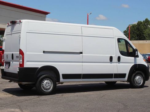 Used 2023 RAM ProMaster 2500 FWD image 3