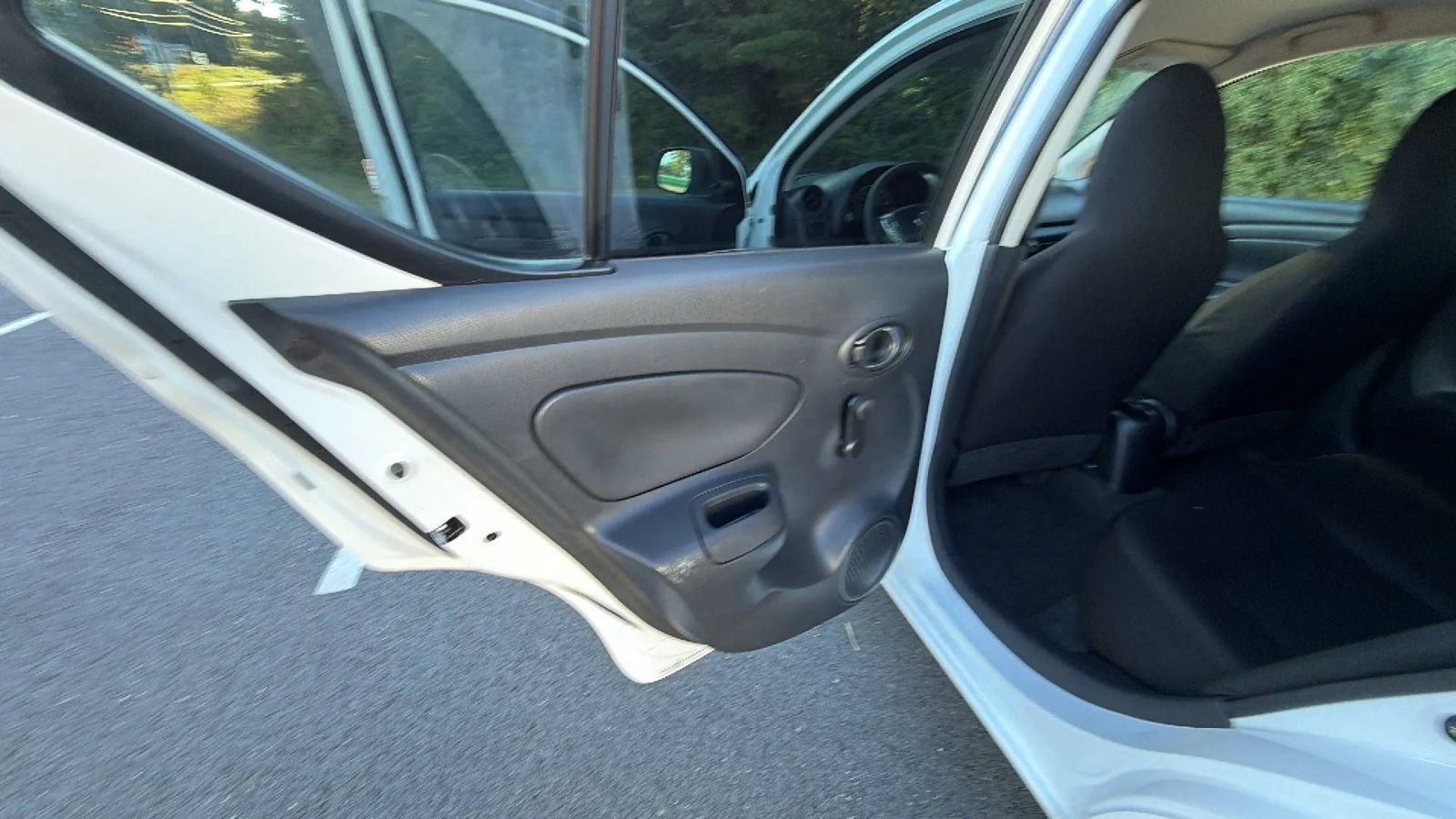 Used 2015 Nissan Versa S Plus FWD image 30
