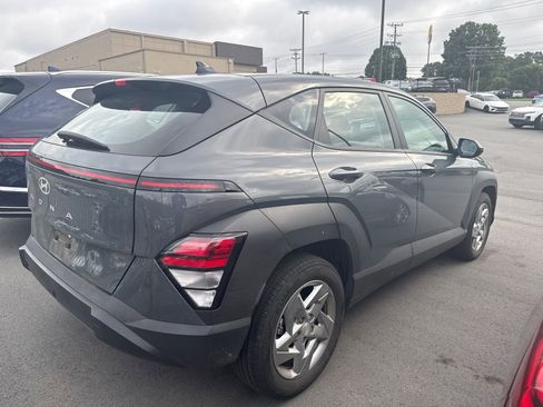 Used 2025 Hyundai Kona SE FWD image 6