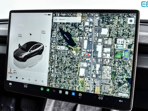 Used 2025 Tesla Model 3 Long Range image 25