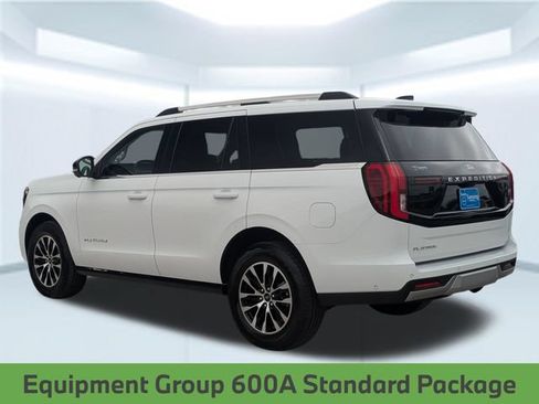 Used 2025 Ford Expedition Platinum AWD/4WD image 3