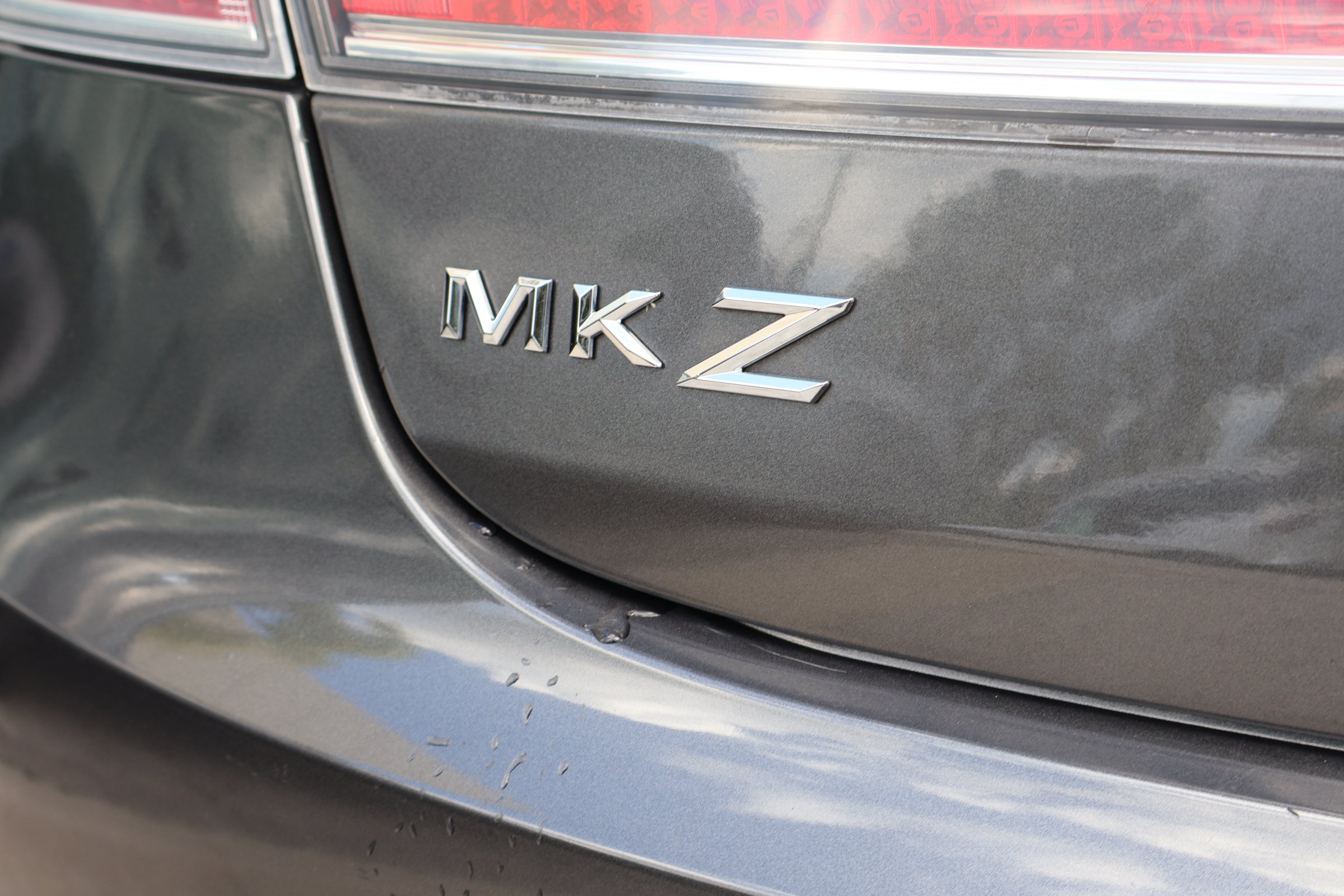 Used 2018 Lincoln MKZ Reserve w/ Technology Package FWD image 9