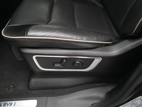 Used 2021 RAM 1500 Laramie w/ Sport Appearance Package AWD/4WD image 27