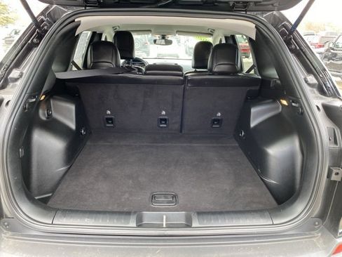 Certified 2020 Jeep Cherokee Trailhawk image 7