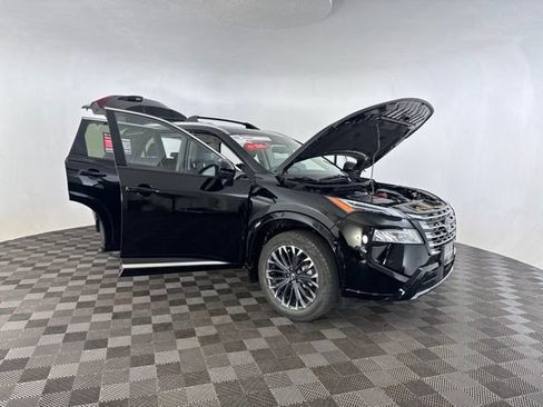 Certified 2025 Nissan Rogue Platinum w/ Platinum Premium Package AWD/4WD image 12