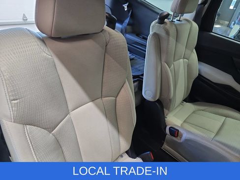 Used 2025 Subaru Ascent Premium w/ Premium Package AWD/4WD image 11