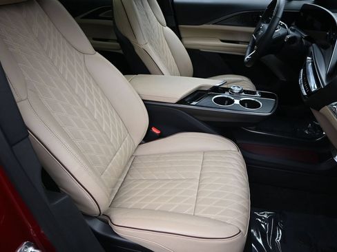 Used 2024 Cadillac Lyriq Sport w/ Nappa Leather Package AWD/4WD image 30