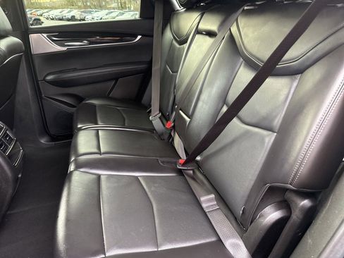 Used 2023 Cadillac XT5 Premium Luxury image 18