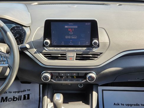 Used 2020 Nissan Altima 2.5 S FWD image 18