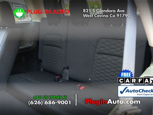 Used 2025 Nissan Pathfinder SV FWD image 11