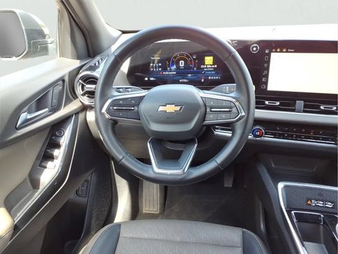 Certified 2025 Chevrolet Equinox LT w/ Convenience Package II FWD image 20