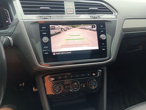 Used 2019 Volkswagen Tiguan SEL R-Line AWD/4WD image 12