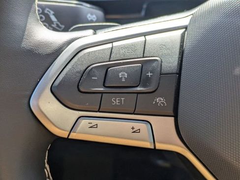 Used 2026 Volkswagen Atlas Cross Sport SE FWD image 27