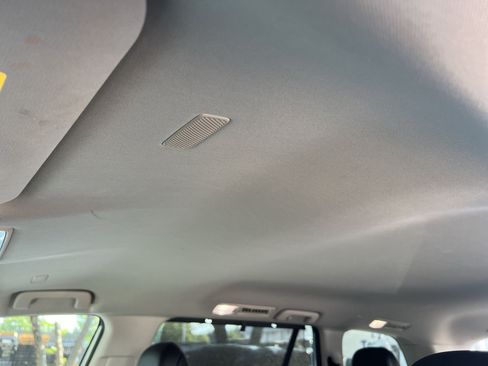 Used 2025 Toyota Grand Highlander AWD image 23