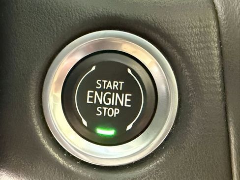 Used 2023 GMC Yukon XL AT4 w/ AT4 Premium Plus Package AWD/4WD image 23