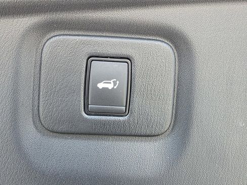 Used 2020 Nissan Pathfinder SL image 22