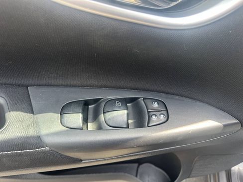 Used 2014 Nissan Sentra SV FWD image 18