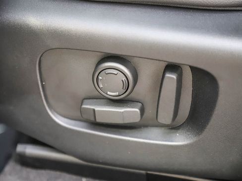 New 2026 Land Rover Range Rover Velar Dynamic SE image 20