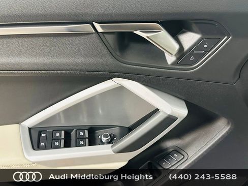 Certified 2025 Audi Q3 2.0T Premium w/ Convenience Package image 26